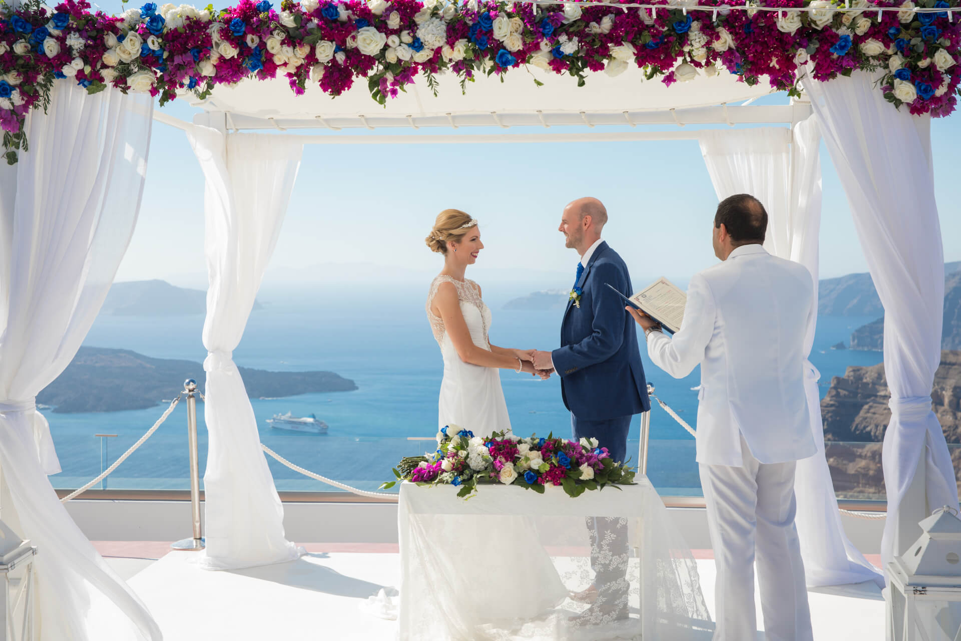 Happy Couple - Wedding Venue - Santorini Gem