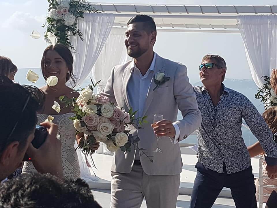Real Couples - Wedding in Caldera - Santorini Gem